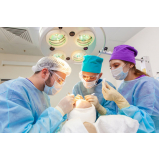 clínica que faz procedimento implante capilar Correia Pinto